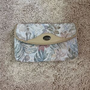 Vintage floral wallet